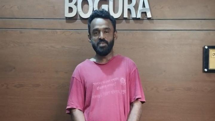 বগুড়ার শিবগঞ্জে বার্মিজ চাকুসহ যুবদল থেকে বহিষ্কৃত নেতা গ্রেপ্তার